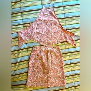 Merona 100%silk 2 piece backless top/skirt, silk lined. Size SMALL, PAISLEY